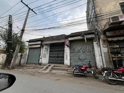 Top Tier Investment Opportunity: Pair Offices (1,479 Sq. Ft. ) for Sale in Gulmohar Tower, Gulberg photo 3