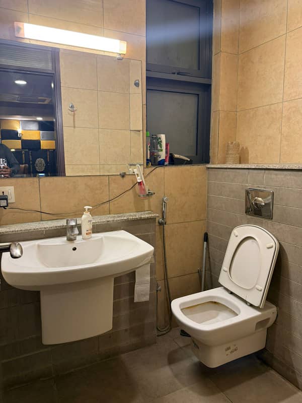 Luxury Fully Furnished Apartment for Sale in Silver Oaks, F-10 photo 4