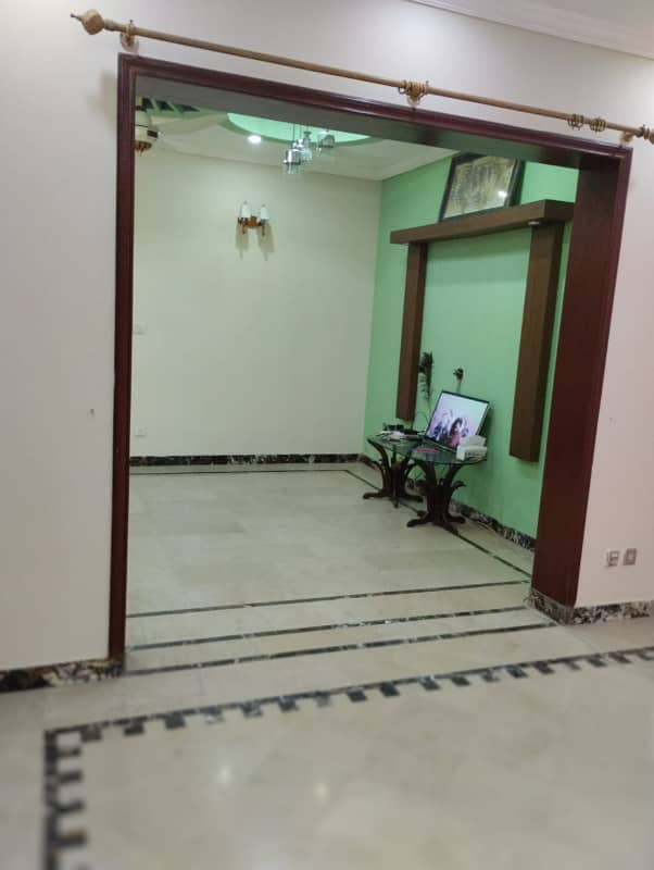 1 Kanal Sami Commercial BUILDING Available For Sale In Wapda Town Phase 1 Lahore 4 Brand Shops And 5 Bed With Attached Bathrooms Hall Commercial+ Resident Available For Sale 25% At photo 3