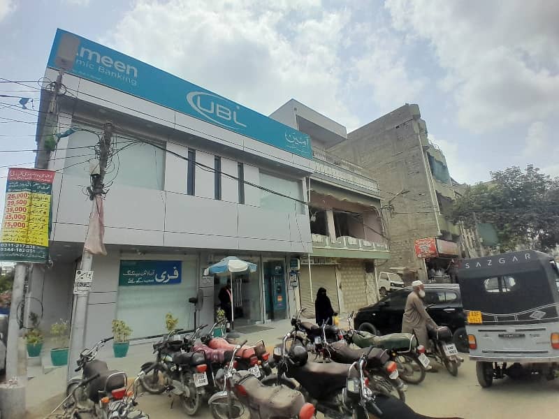 UBL BANK RENTED CORNER BUILDING FOR SALE BUFFER ZONE 15/A1 photo 2