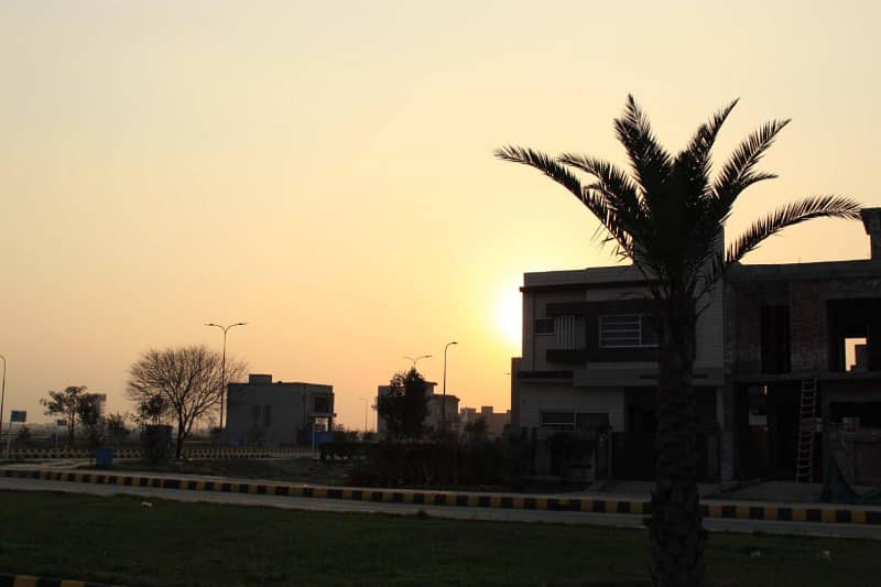 PLOT # U-292 RESIDENTIAL PLOT LOCATED IN THE BEST BLOCK OF DHA LAHORE. in PLOT # U-292 RESIDENTIAL PLOT LOCATED IN THE BEST BLOCK OF DHA LAHORE. - Land & Plots - 1115963325, Lahore