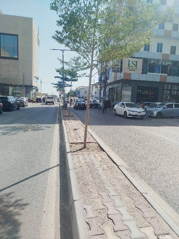 OFFICE BUILDING FRESH BOOKING BUKHARI COMMERCIAL MAIN 60 FEET ROAD DHA PHASE 6 photo 8