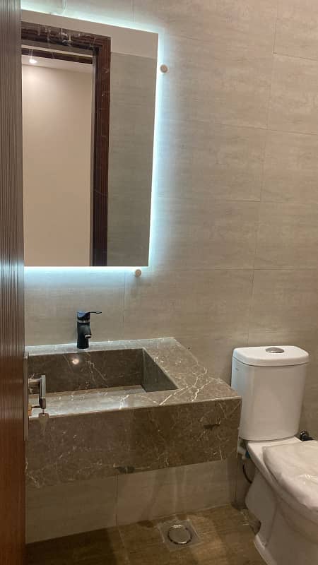 240 Sq Yard Brand New Portion For Sale In Gulshan-E-Iqbal Block 3 photo 6