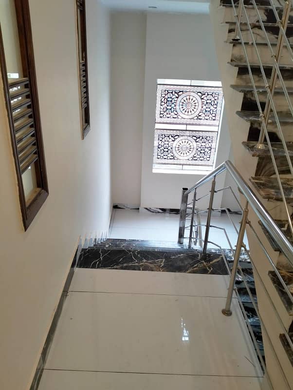 A Centrally Located Upper Portion Is Available For Sale In Karachi photo 7
