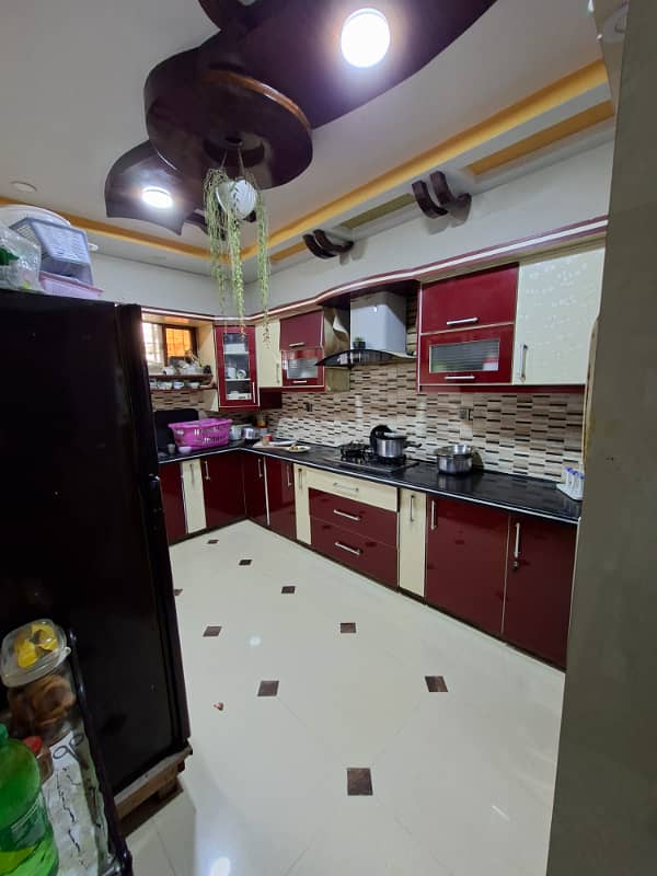3 Bed Dd Very Well Maintained 1st Floor Unit 200 Yards photo 10
