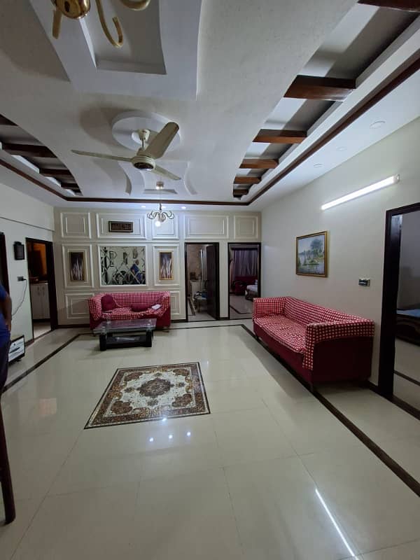 3 Bed Dd Very Well Maintained 1st Floor Unit 200 Yards photo 9
