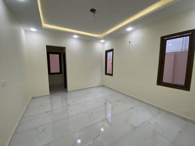 4 bed dd 2nd floor with roof lift parking photo 5