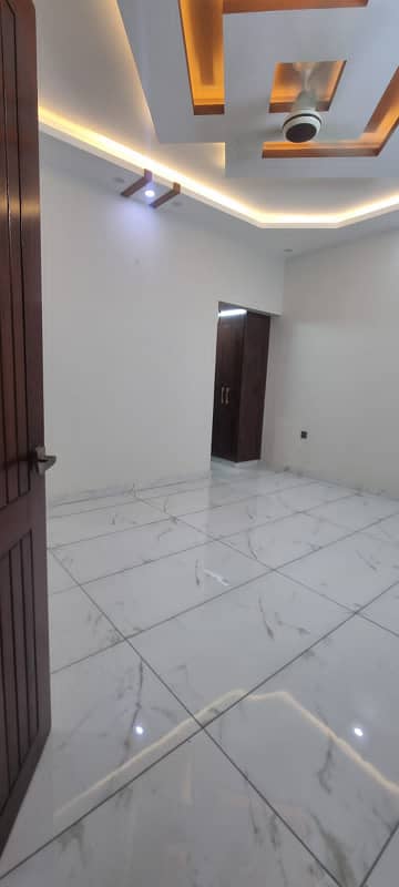 10 Marla Lower Portion For Sale In Gulshan-E-Iqbal Block 3 photo 7