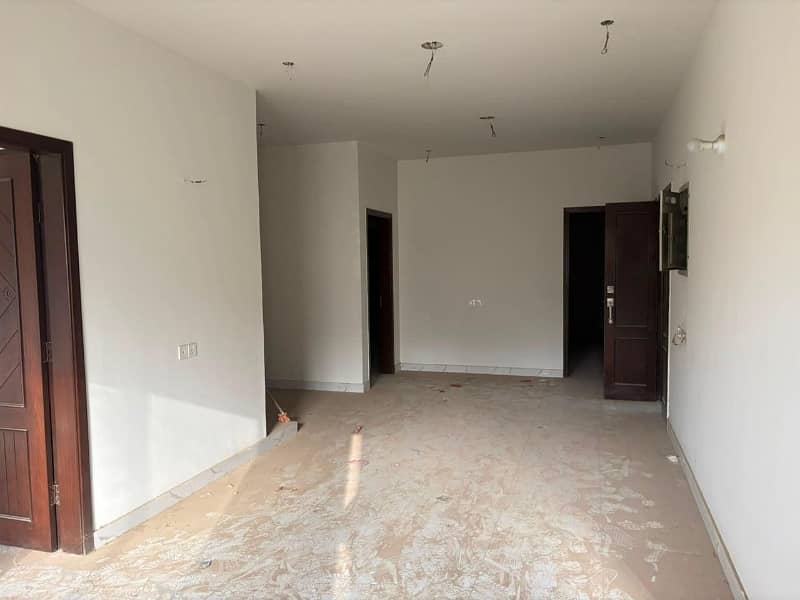 Own A Prime Location Upper Portion In 2000 Square Yards Karachi in Own A Prime Location Upper Portion In 2000 Square Yards Karachi - Portions & Floors - 1117990265, Karachi